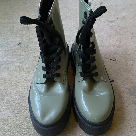 ASOS DESIGN Adventure Green Patent Chunky Lace Up Boots with Lug Sole - Picture 4 of 9